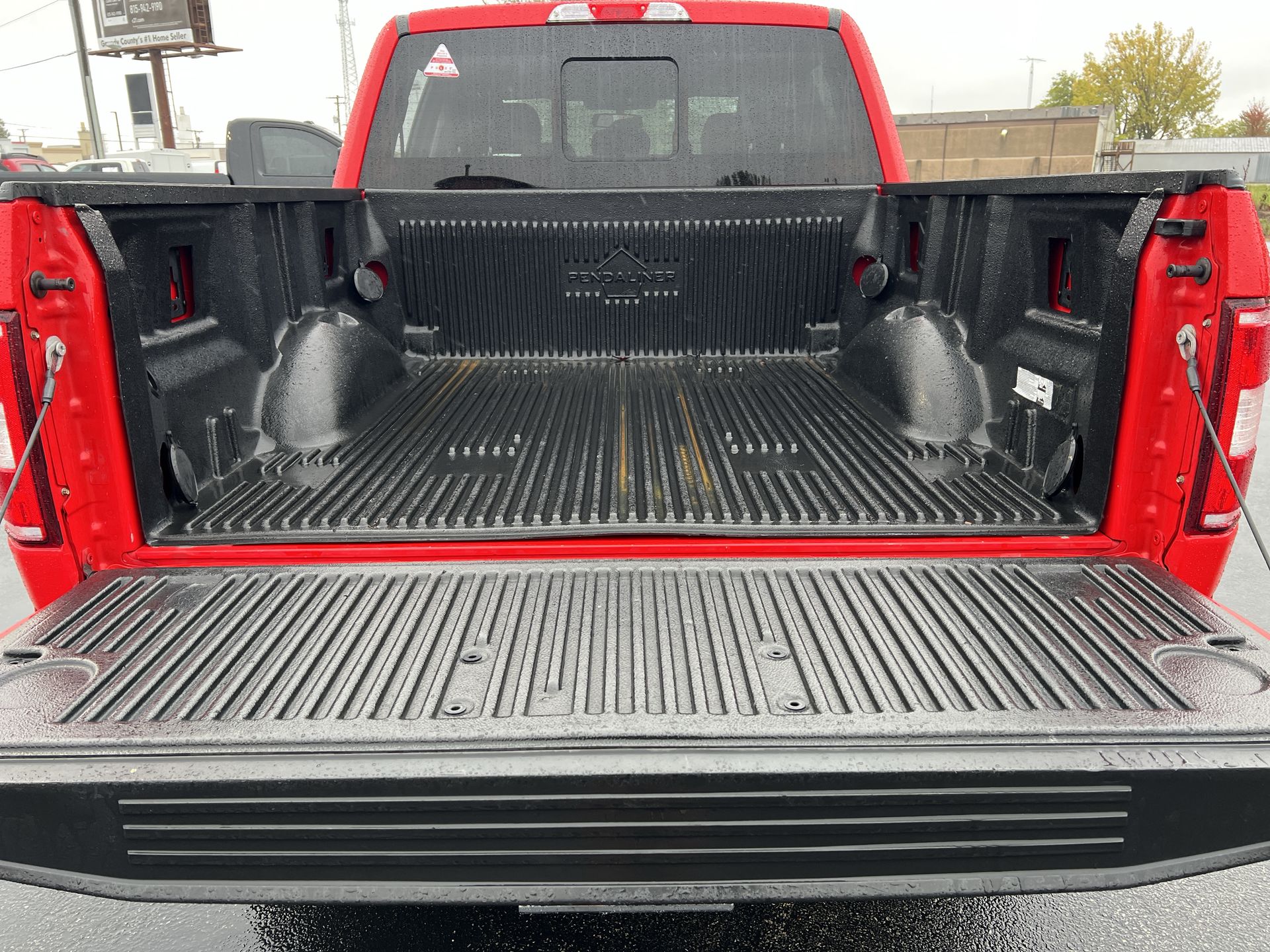 2019 Ford F-150 XLT photo 19