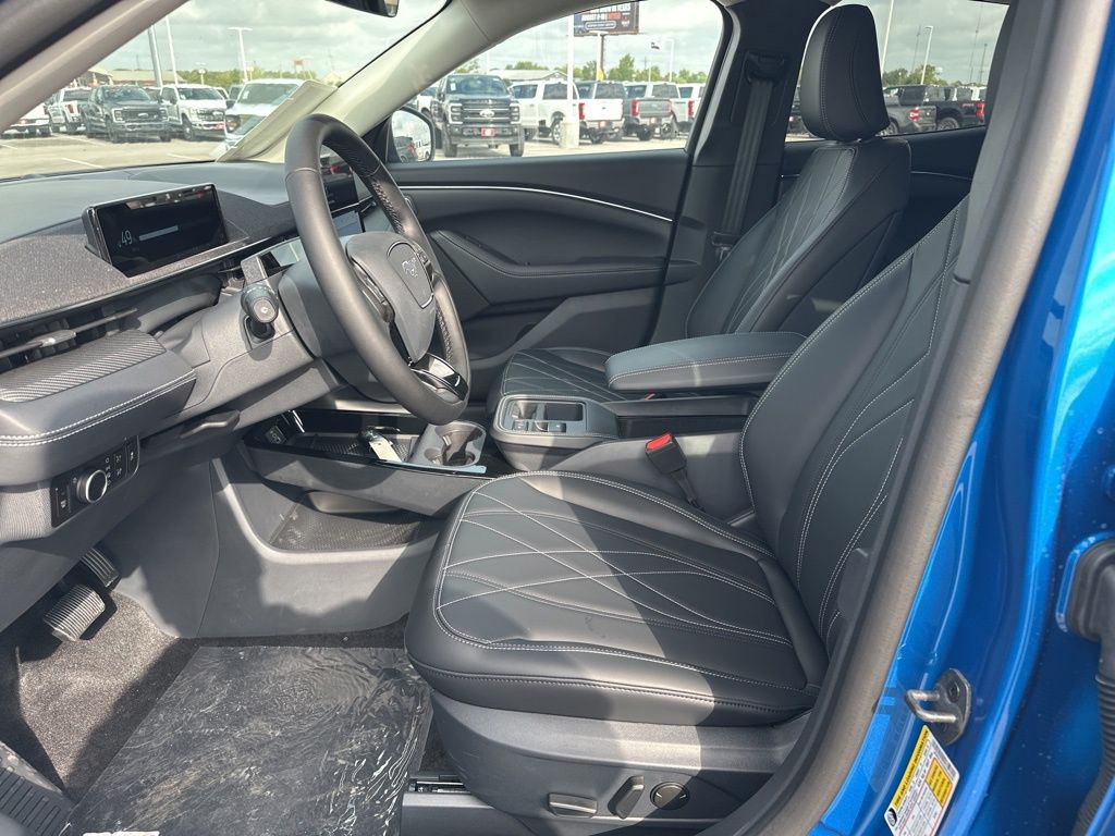 2025 Ford Mustang Mach-E Select photo 12