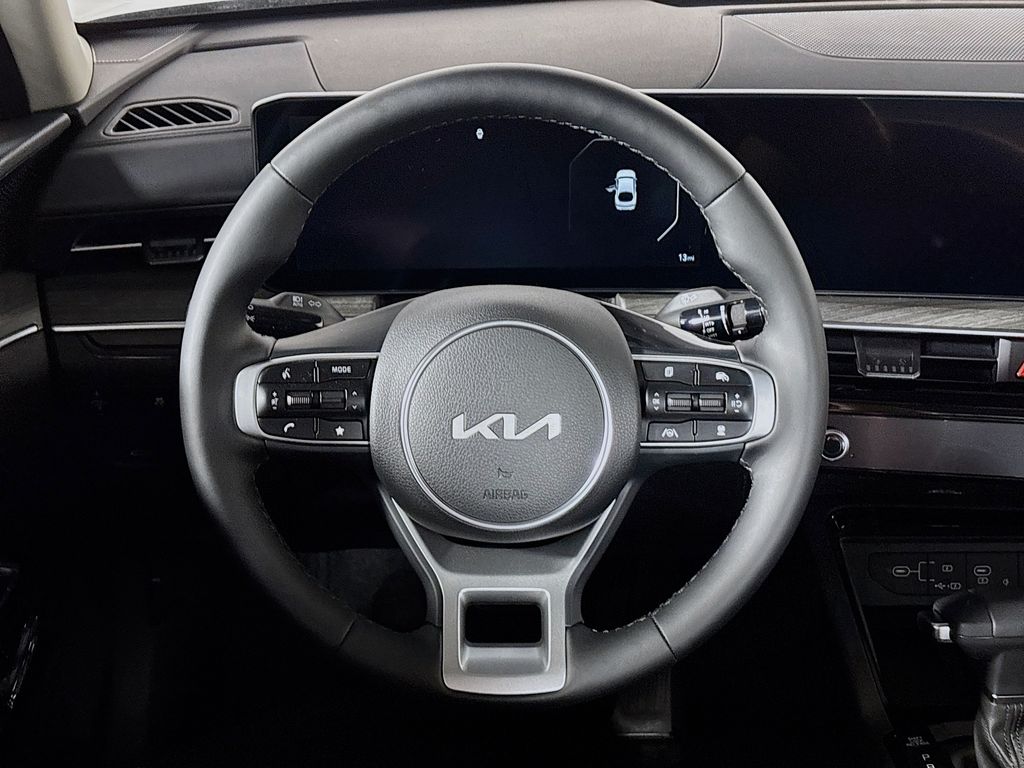 2025 Kia K5 EX photo 13