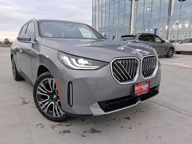 2026 BMW X3 30's photo