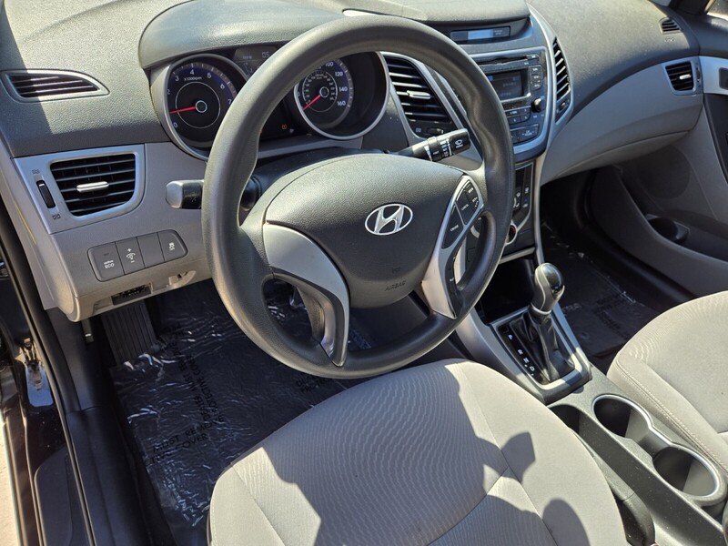 2016 Hyundai Elantra SE Value Edition Sport Limited photo 7