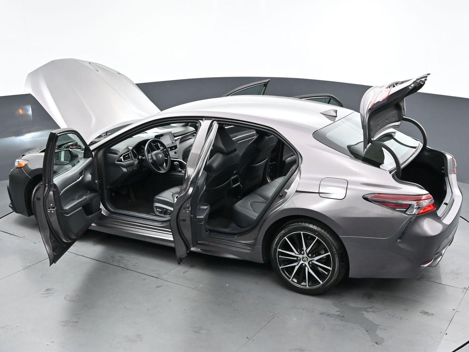 2022 Toyota Camry SE photo 37