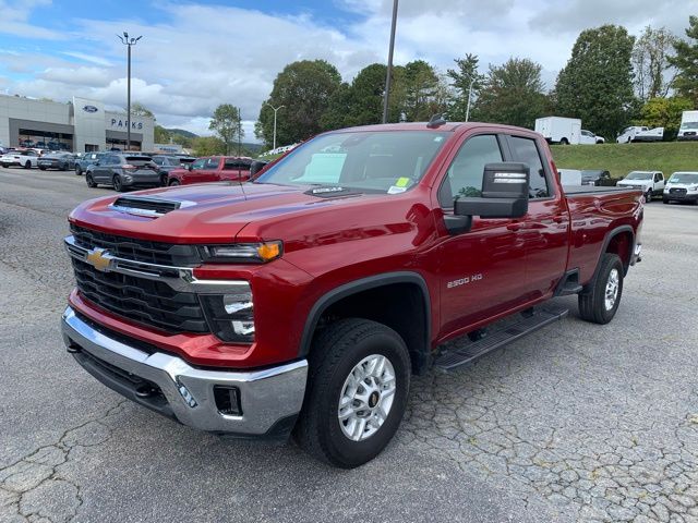 2024 Chevrolet Silverado 2500HD LT photo 4