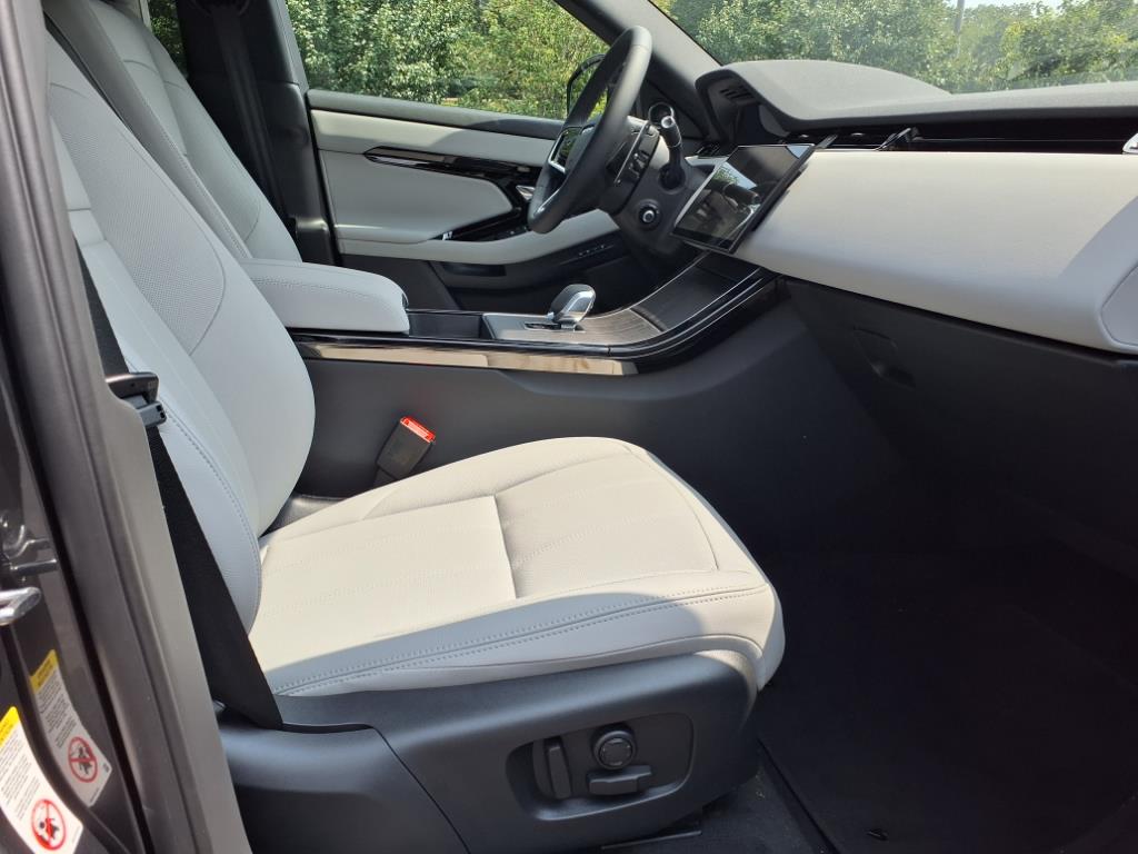 2026 Land Rover Range Rover Evoque S photo 3