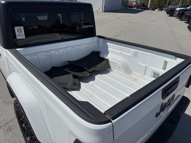 2022 Jeep Gladiator Willys photo 8