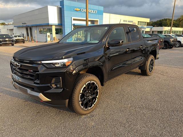 2026 Chevrolet Colorado Z71 photo 3
