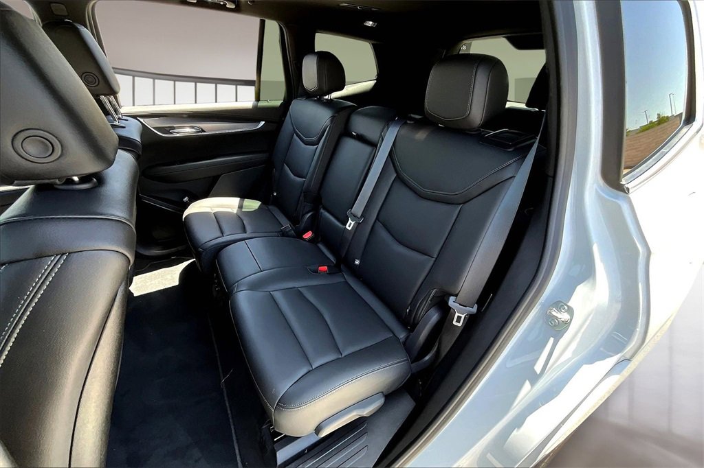 2025 Cadillac XT6 Luxury photo 10