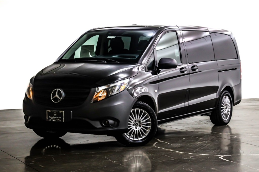 New 2023 MercedesBenz Metris Passenger Van Minivan, Passenger in