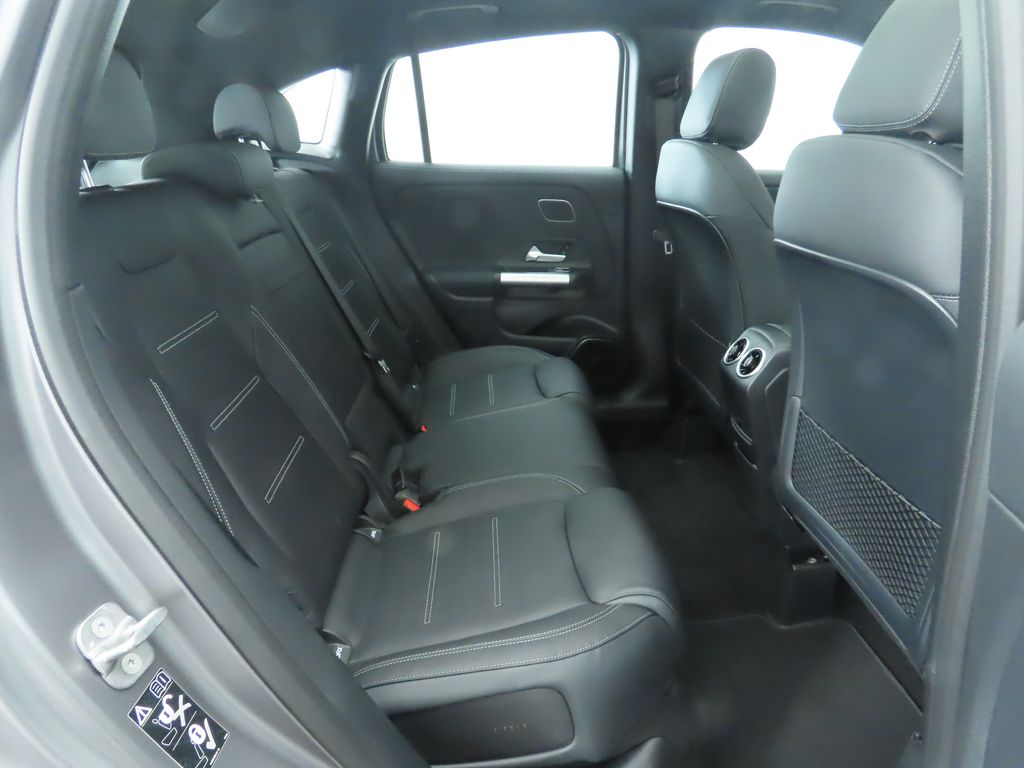 2025 Mercedes Benz GLA 35 AMG 4MATIC photo 19