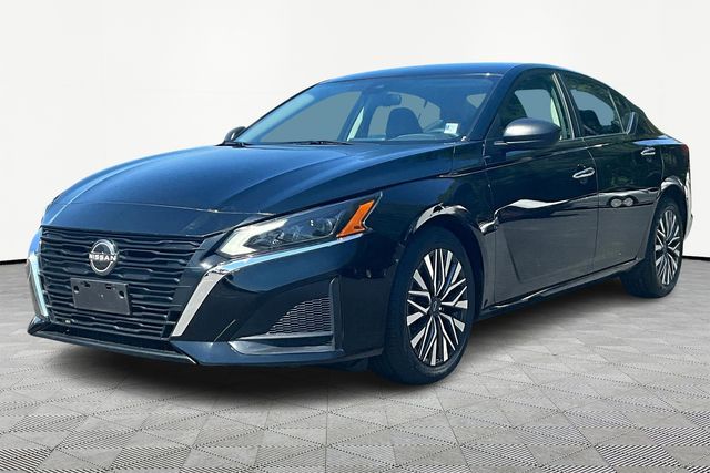 2024 Nissan Altima 2.5 SV photo 3