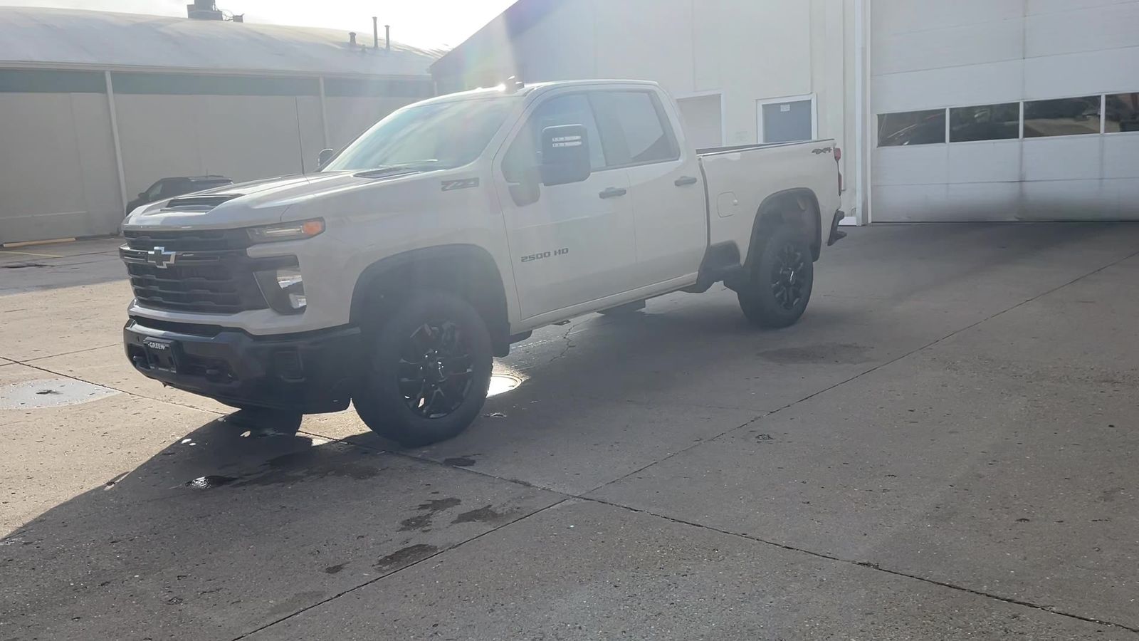 2026 Chevrolet Silverado Custom photo 4