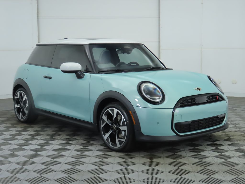 2026 Mini Cooper 2 Door Hardtop Signature photo 3