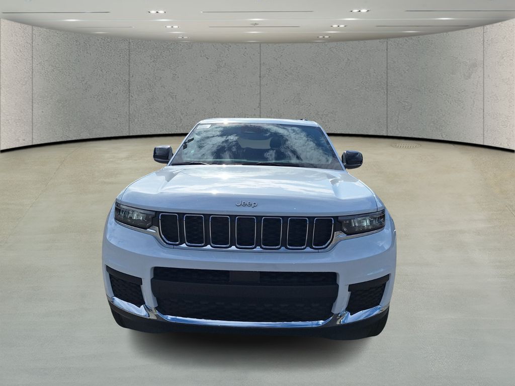 2025 Jeep Grand Cherokee Laredo X photo 2