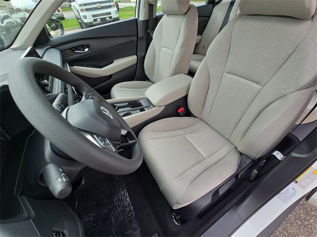 2025 Honda Accord 1.5T LX photo 13