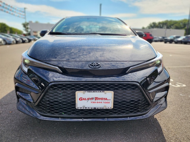 2025 Toyota Corolla SE photo 2
