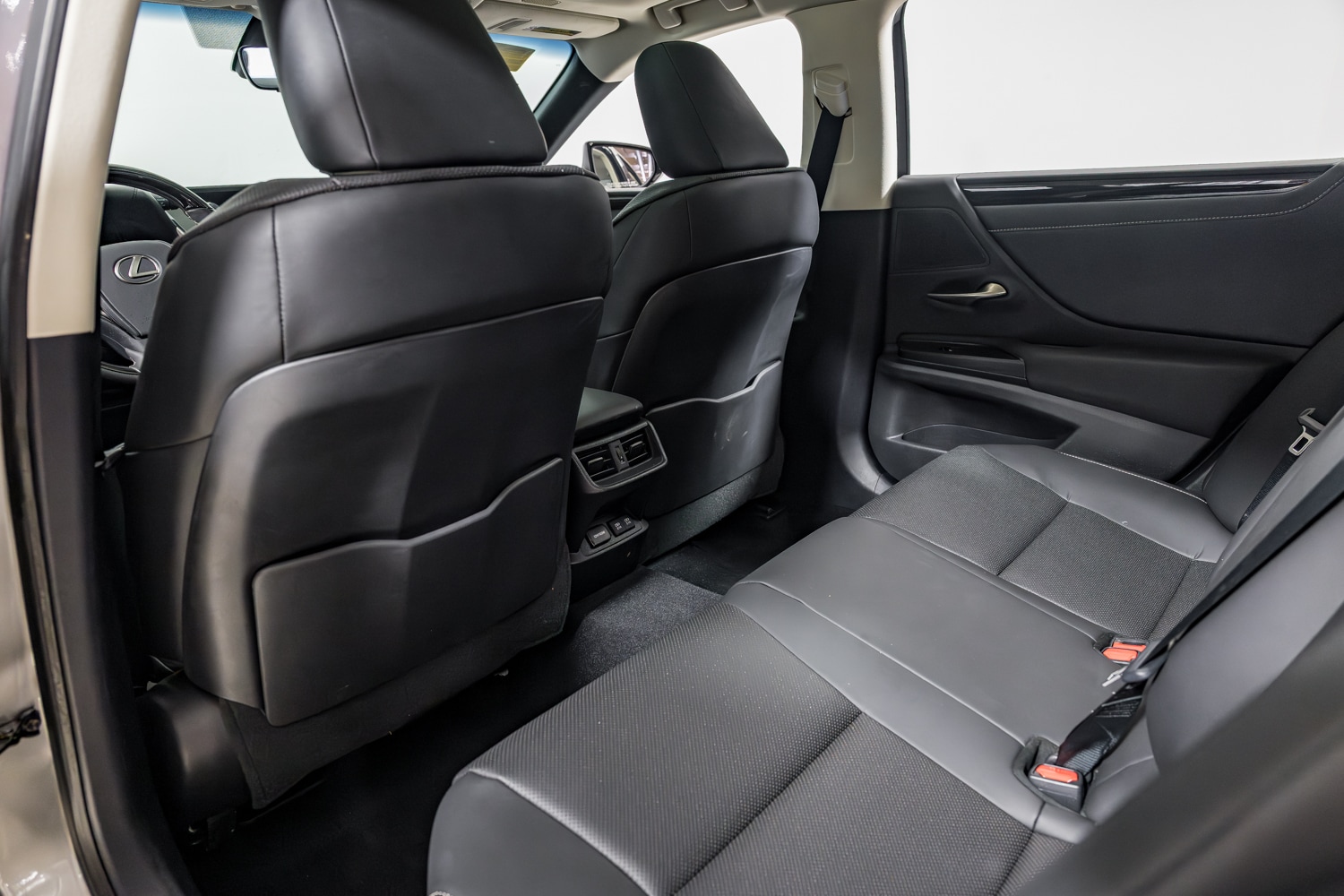 2021 Lexus ES 250 photo 22