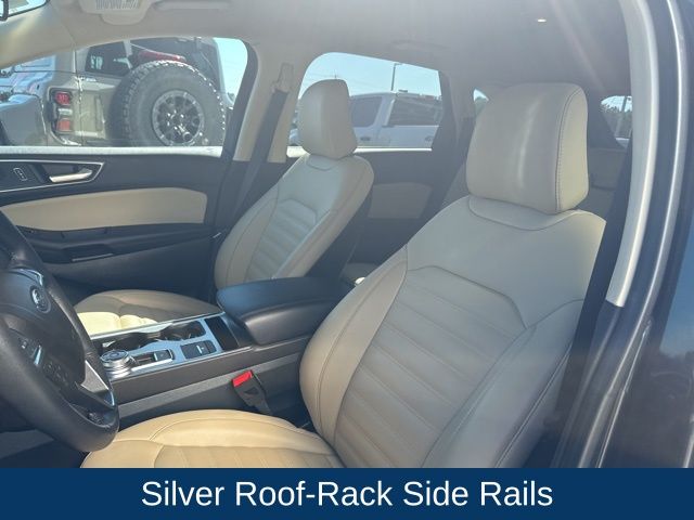 2022 Ford Edge SEL photo 10