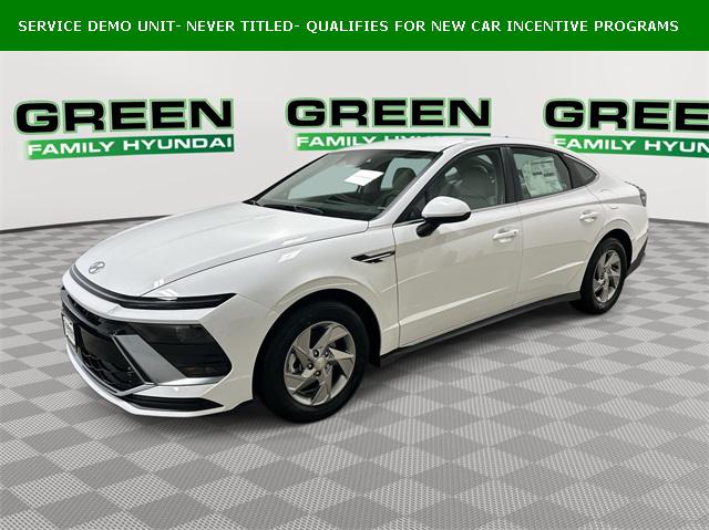 2025 Hyundai Sonata SE's photo