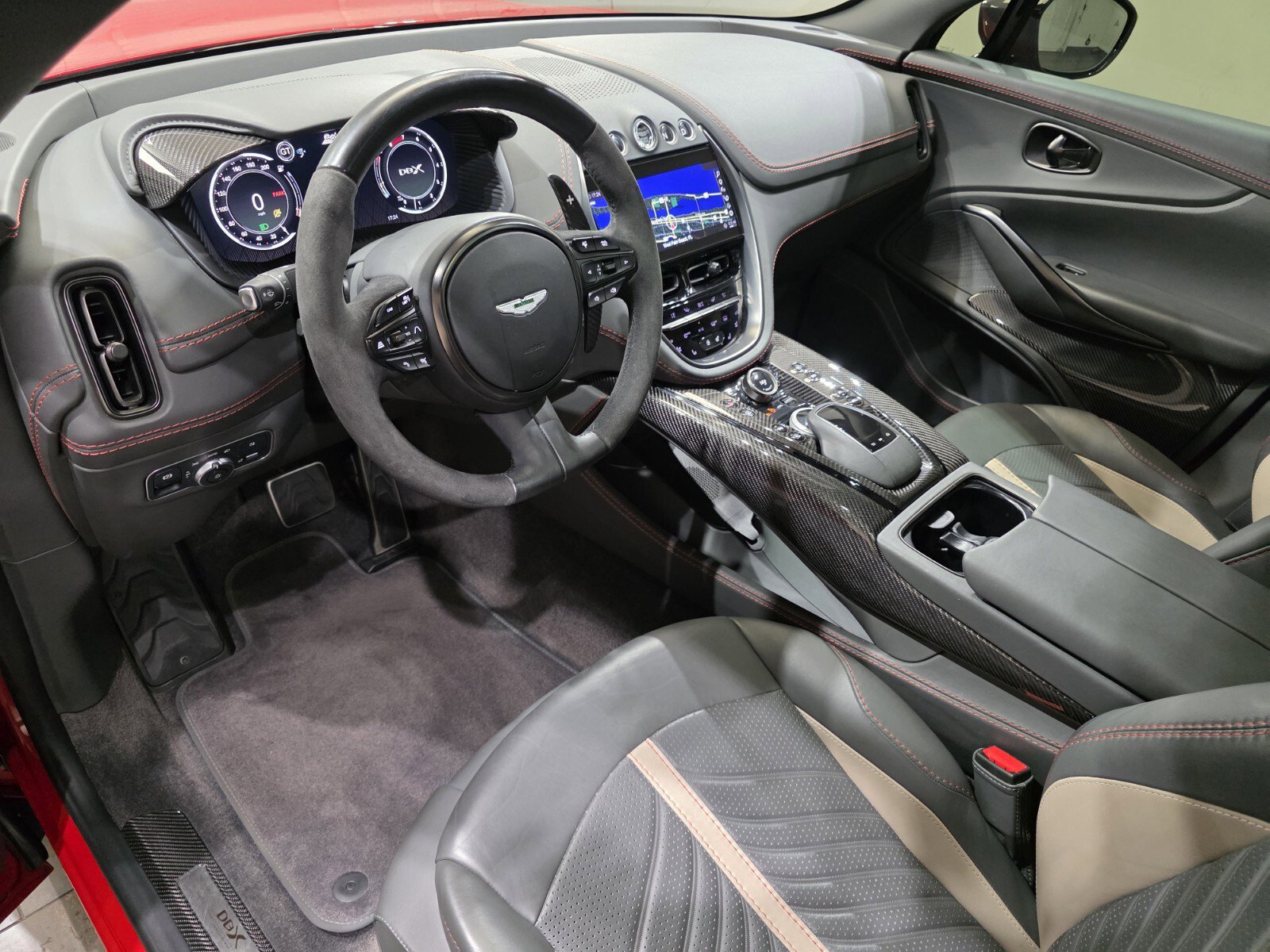 2023 Aston Martin DBX DBX707 photo 3
