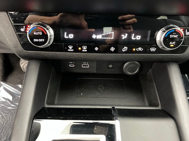 2024 Mitsubishi Outlander SE photo 22