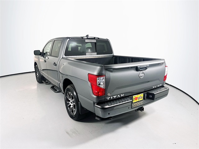 2024 Nissan Titan SV photo 6