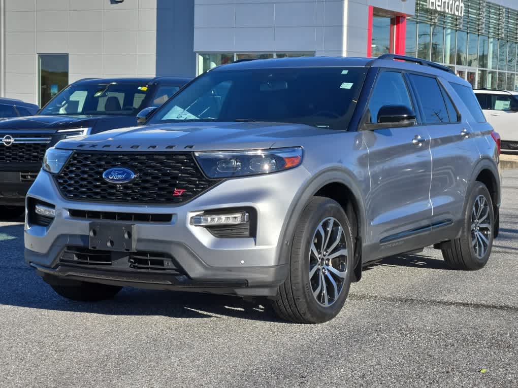 2020 Ford Explorer ST's photo
