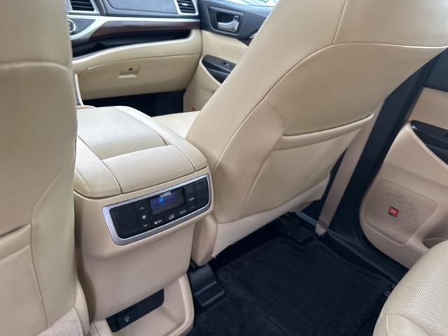 2015 Toyota Highlander Limited photo 26