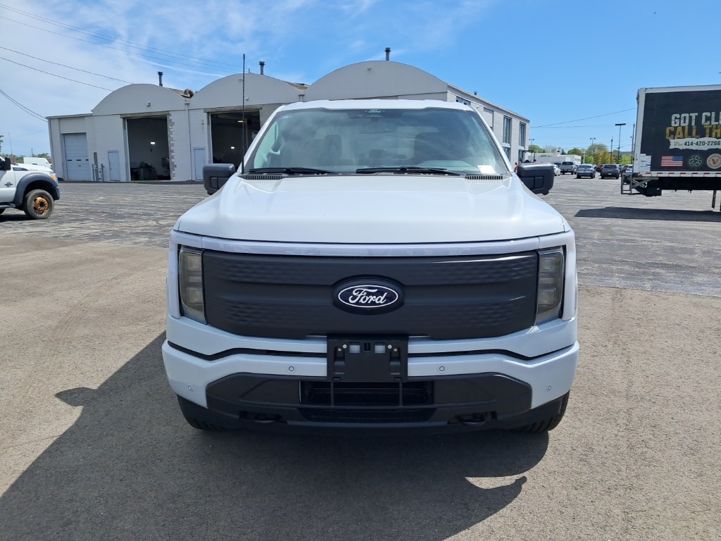 2025 Ford F-150 Lightning photo 2