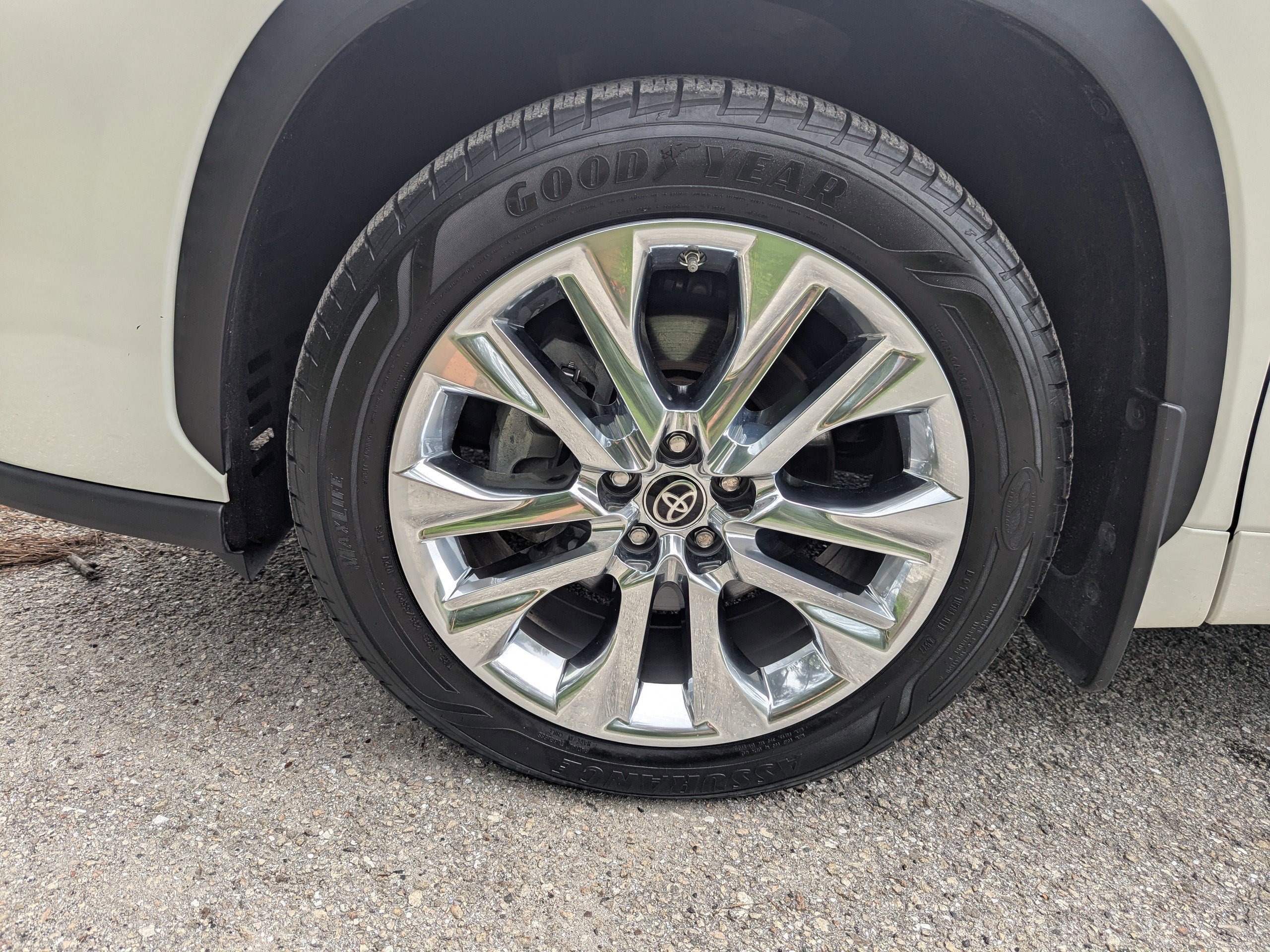 2020 Toyota Highlander Limited photo 39