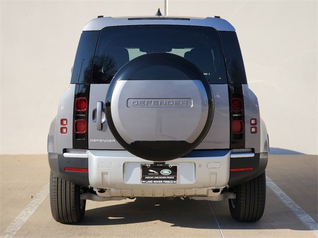 2024 Land Rover Defender 110 S photo 6