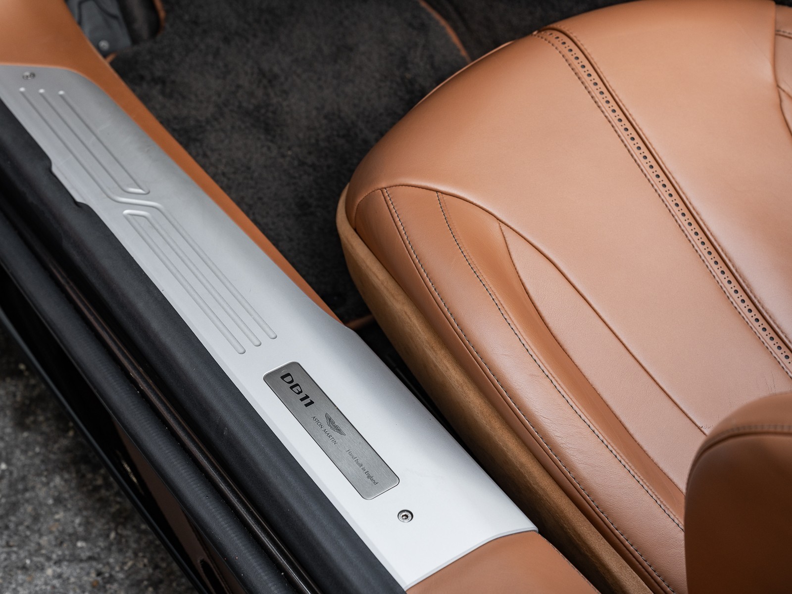 2019 Aston Martin DB11 AM5 photo 19