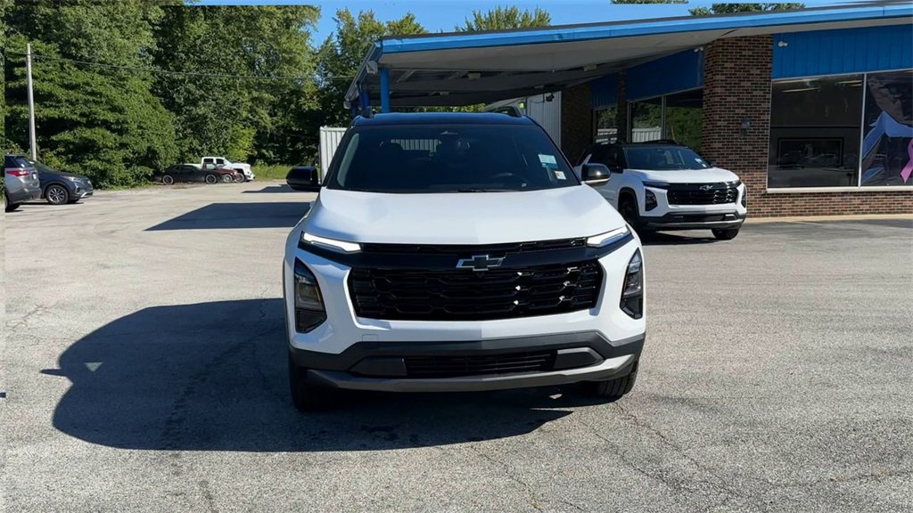 2026 Chevrolet Equinox LT photo 3