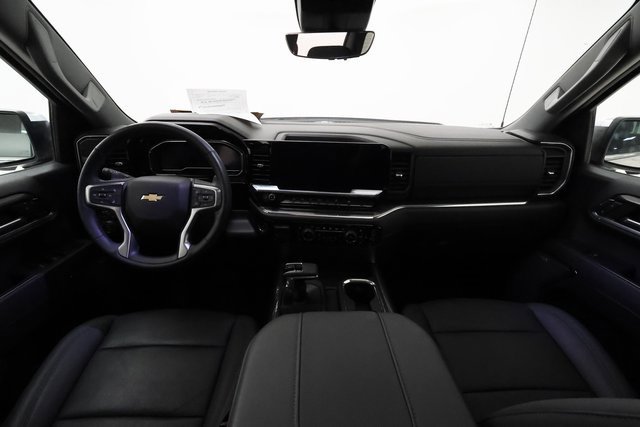 2024 Chevrolet Silverado 1500 LTZ photo 4