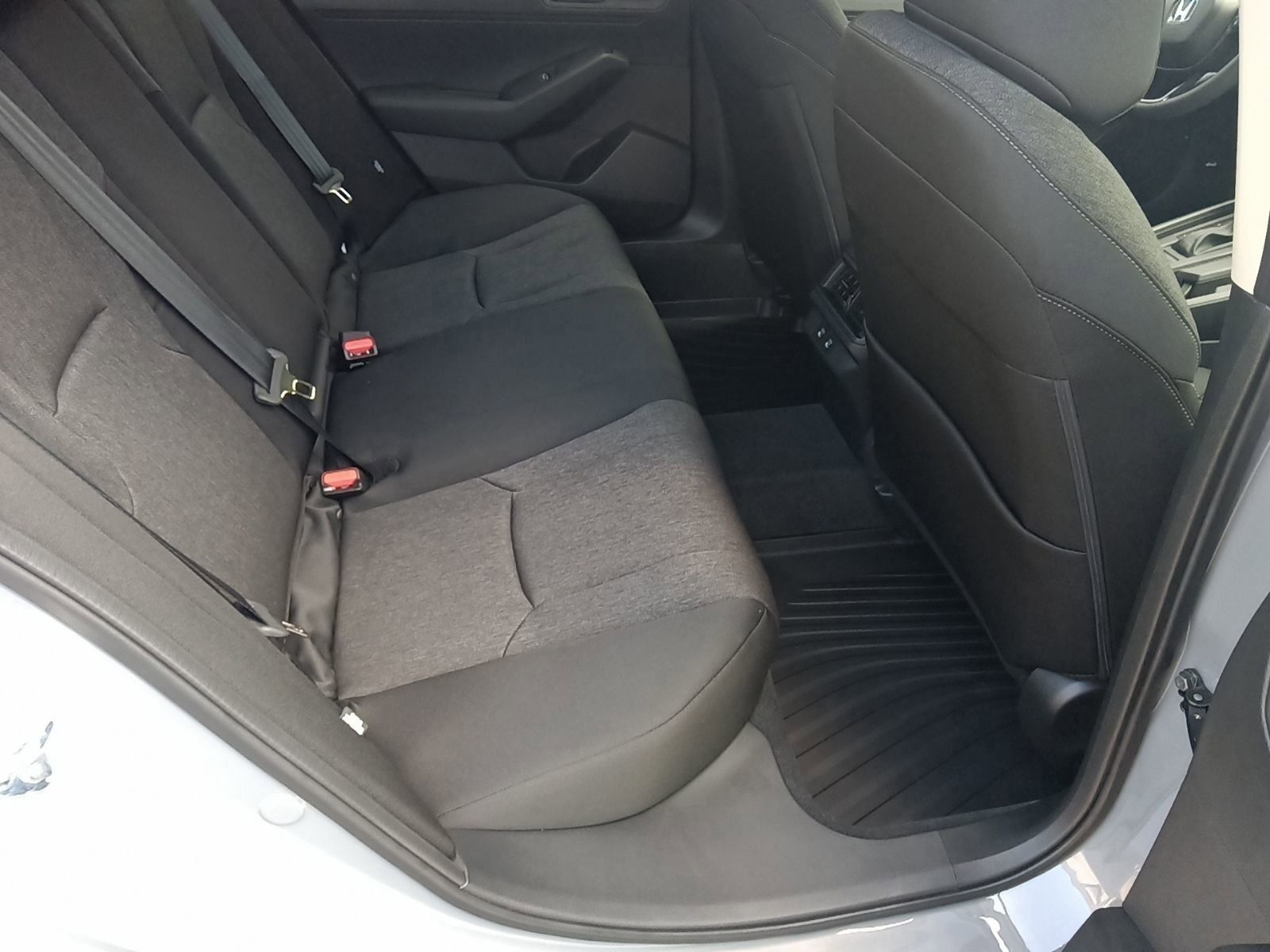 2025 Honda Accord SE photo 22