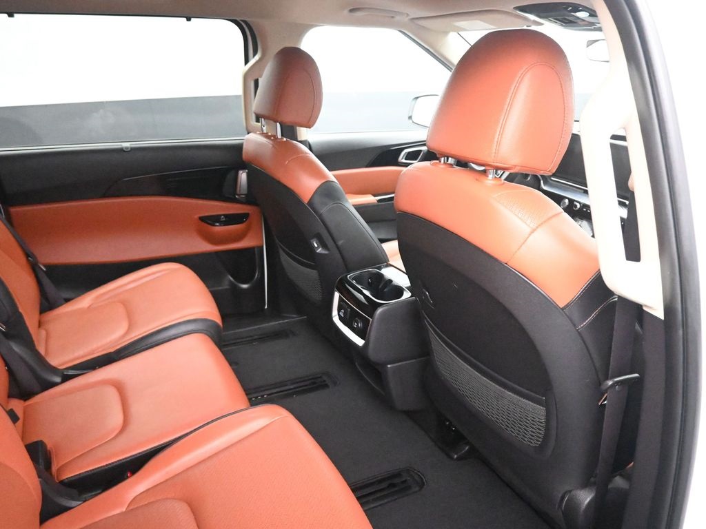 2024 Kia Carnival SX Prestige photo 15