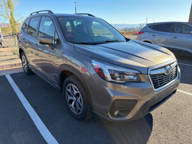 2021 Subaru Forester Premium photo 3