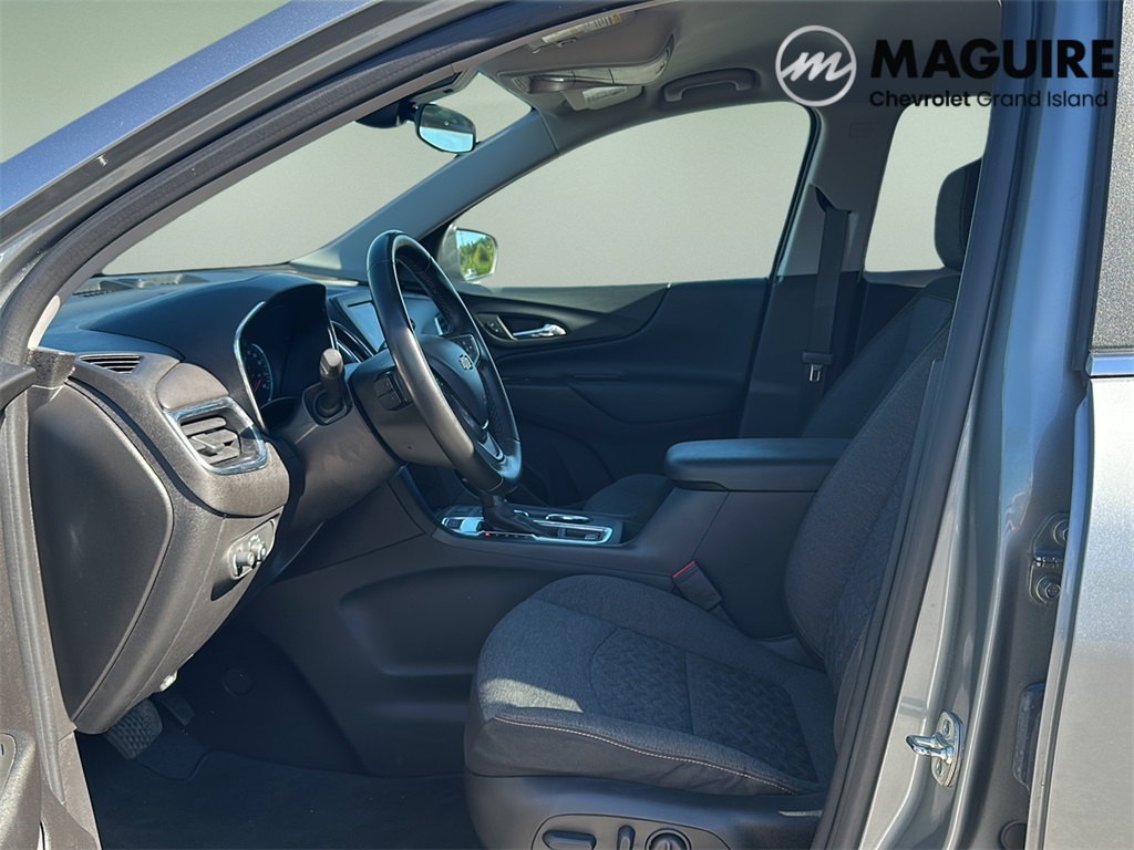2024 Chevrolet Equinox LT photo 3