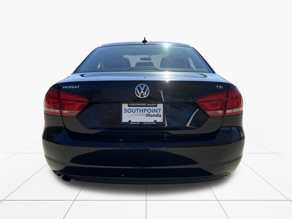 2015 Volkswagen Passat Limited photo 4