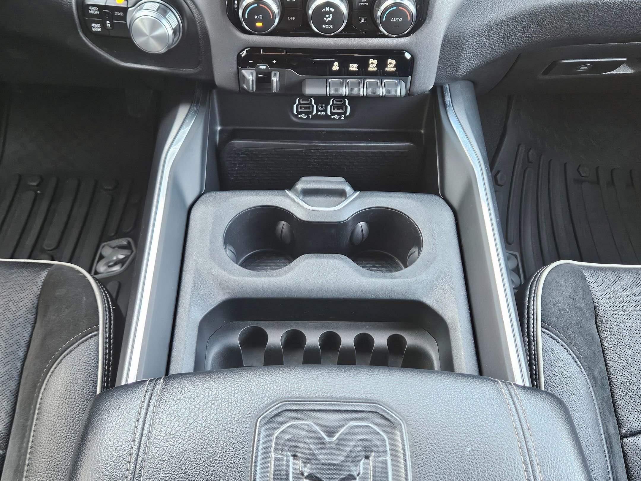 2022 Ram 2500 Laramie photo 12