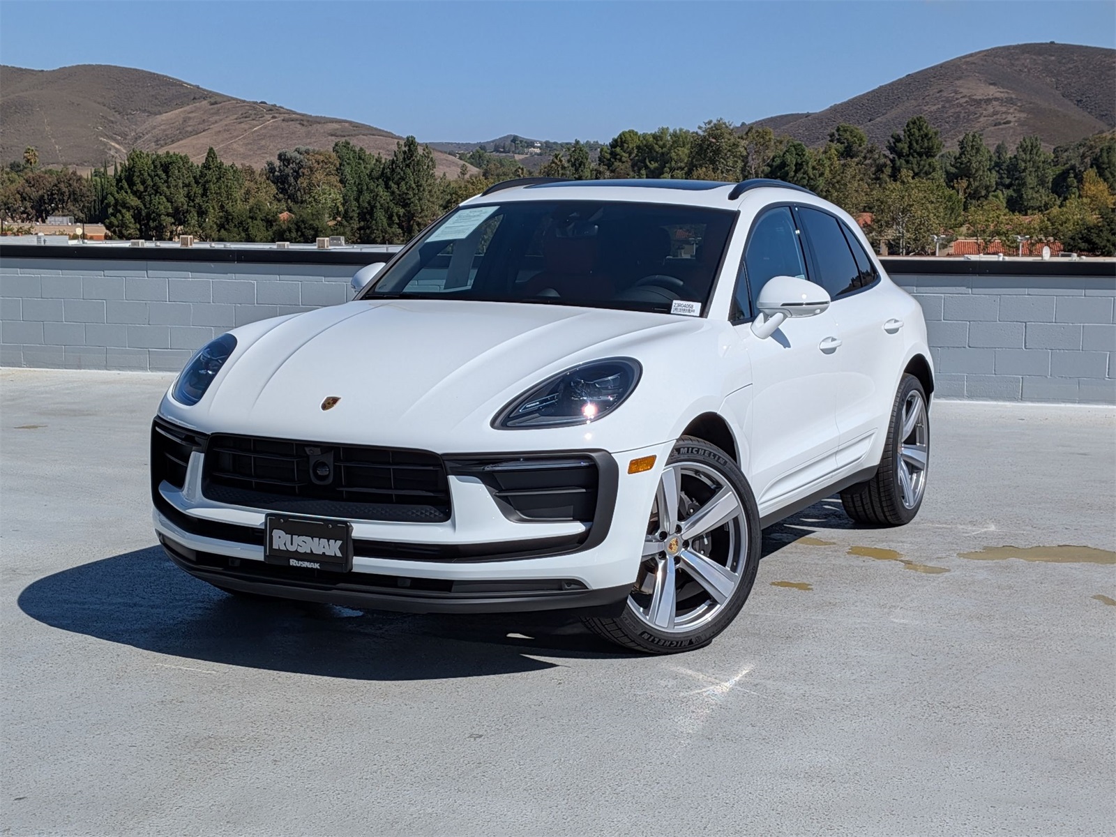 2025 Porsche Macan Base