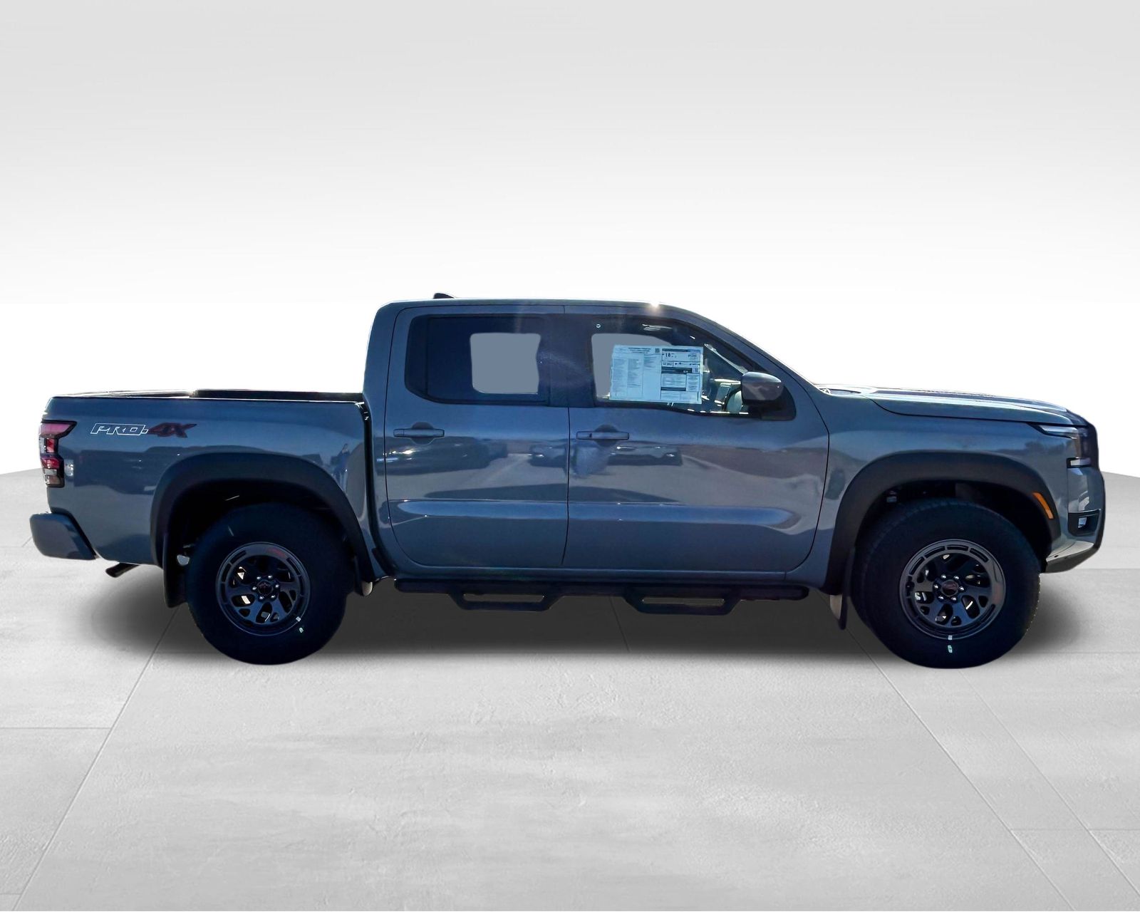2025 Nissan Frontier PRO-4X photo 4