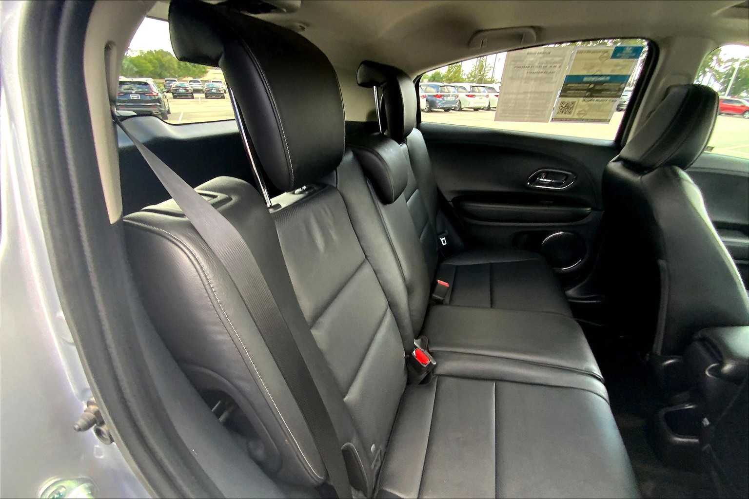 2022 Honda HR-V EX-L photo 18