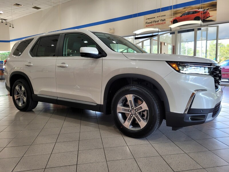 2025 Honda Pilot EX-L photo 3