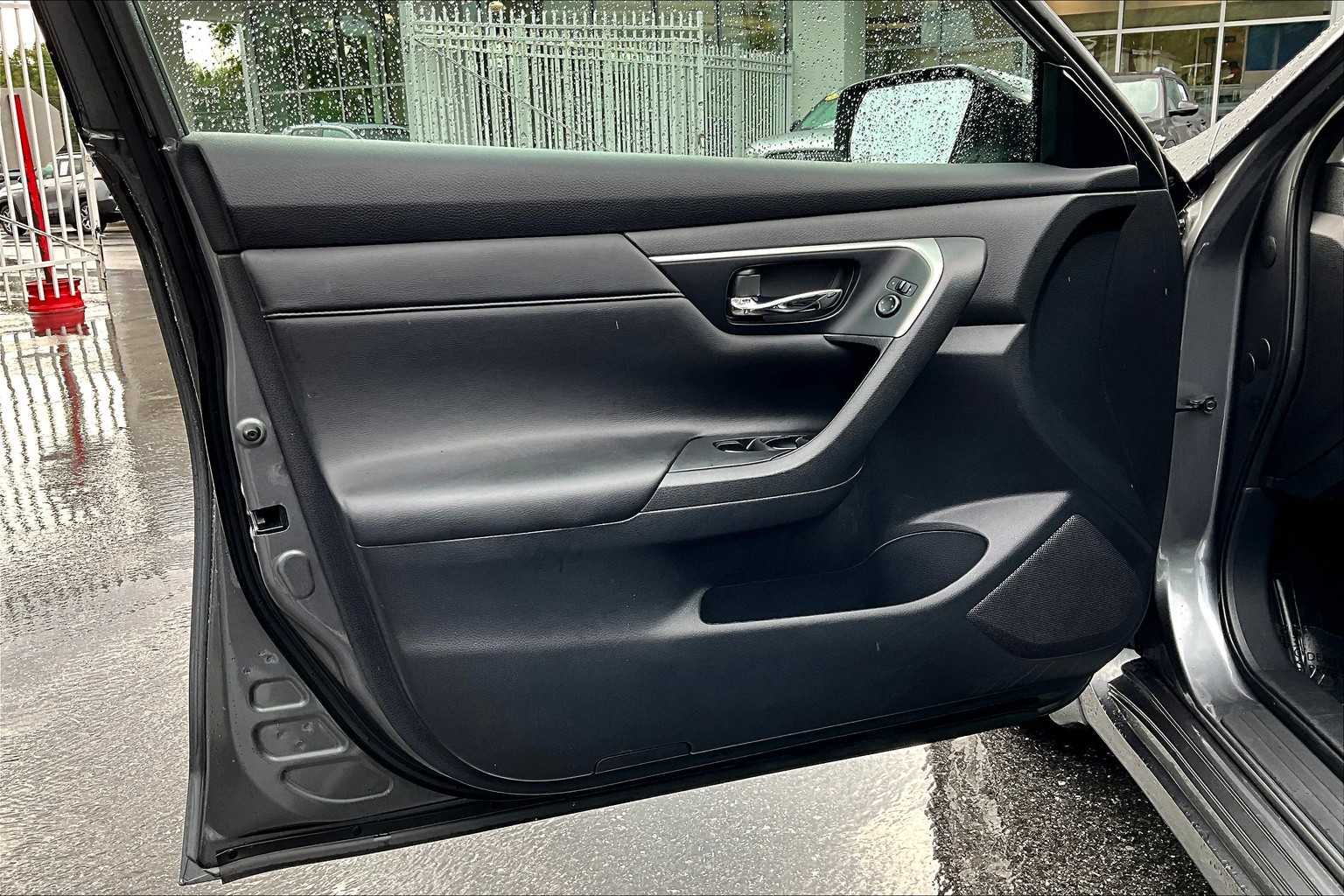 2015 Nissan Altima 2.5 S photo 20