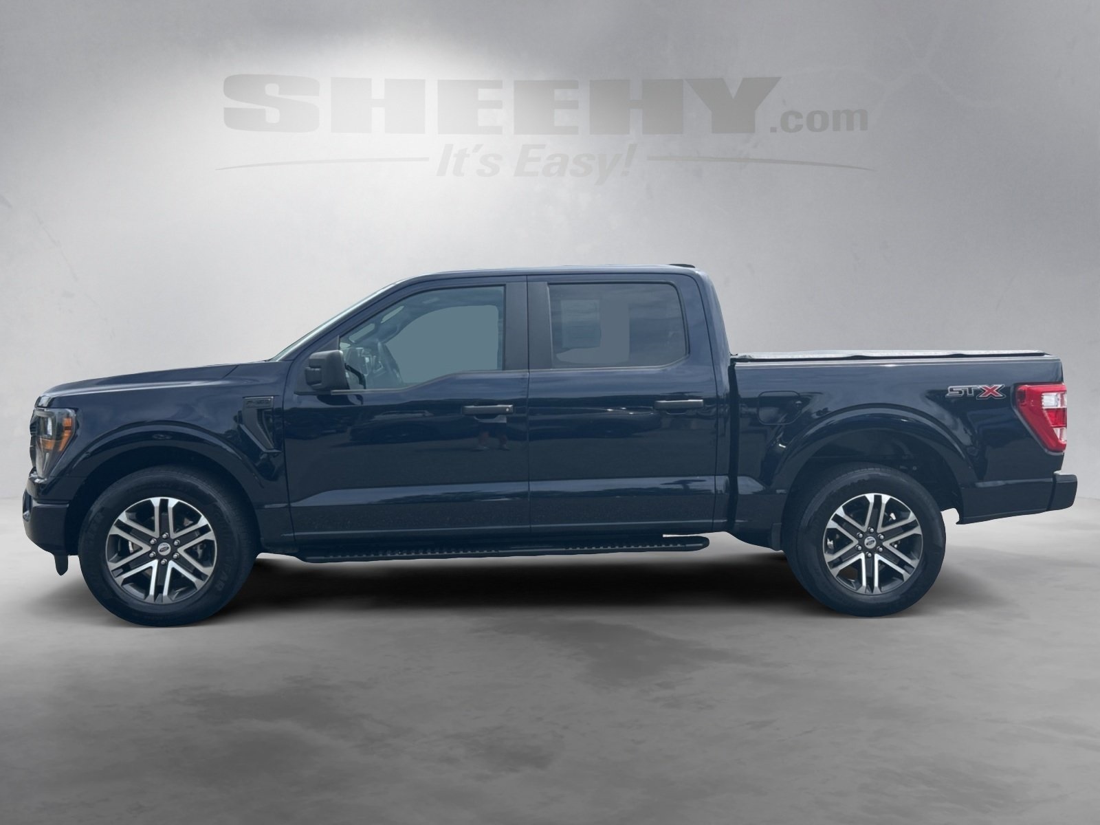 2023 Ford F-150 XL photo 3