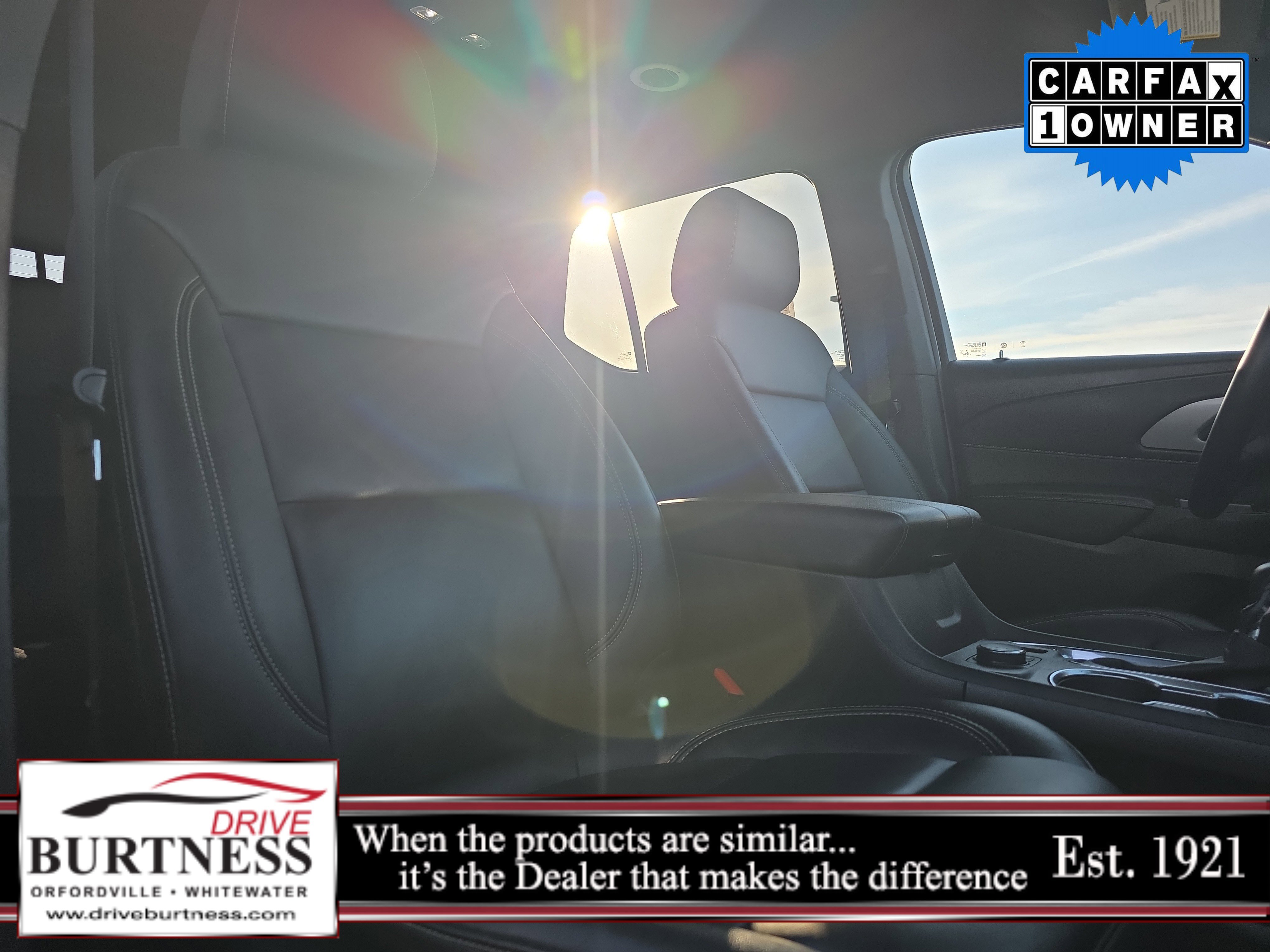 2023 Chevrolet Traverse Leather photo 2