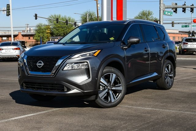 2023 Nissan Rogue SL's photo