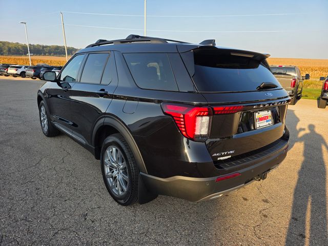 2025 Ford Explorer photo 31