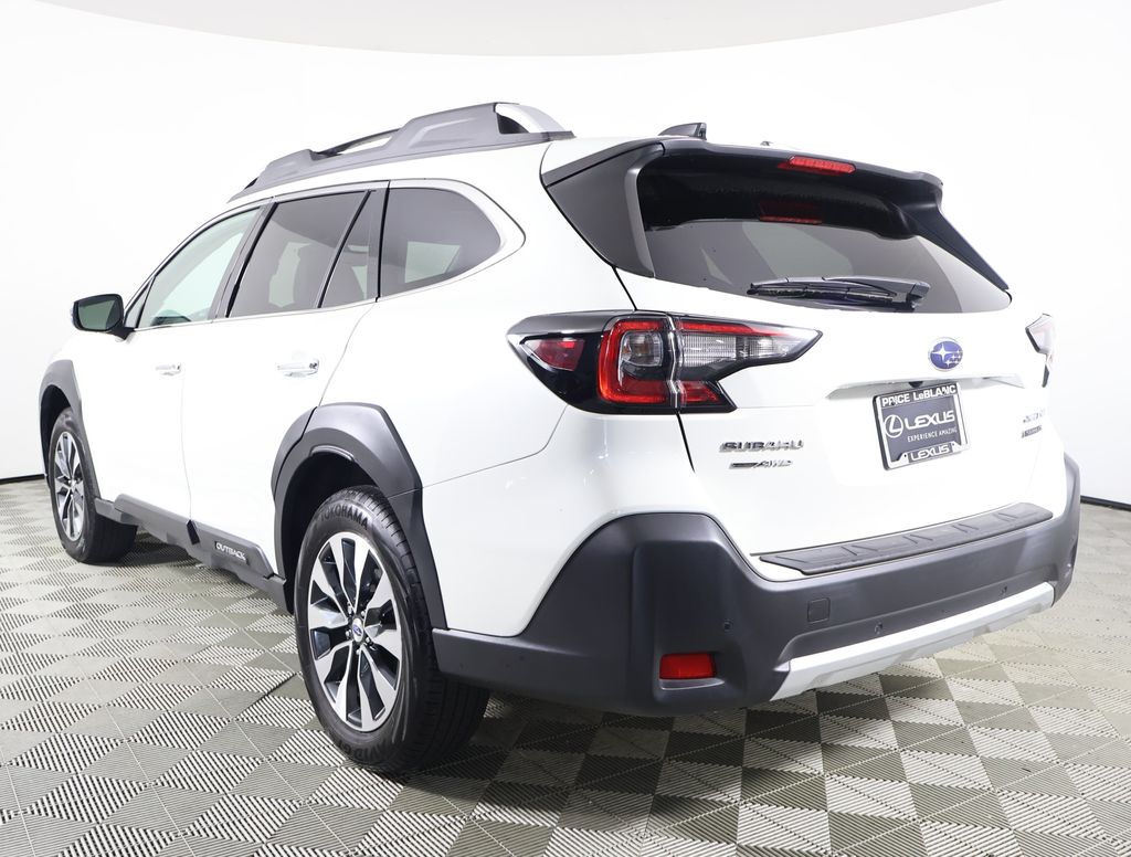 2024 Subaru Outback Touring XT photo 3