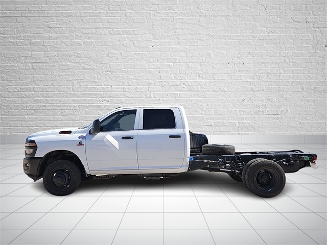 2026 Ram 3500 Tradesman photo 2